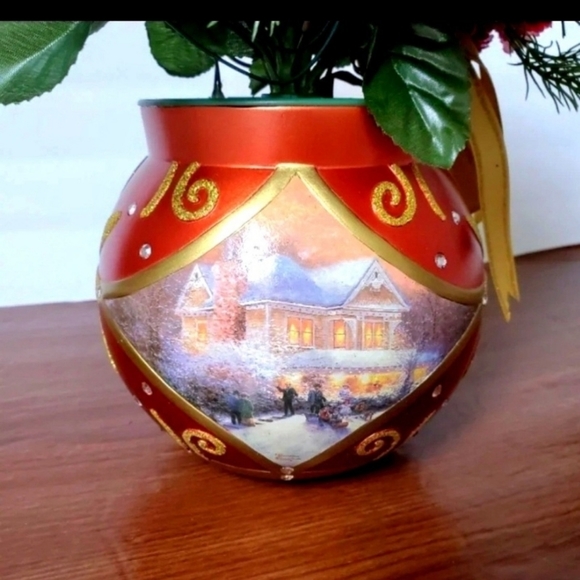 Thomas Kinkade Ligh Illuminated Holiday Floral Arrangement 14" - Picture 4 of 6